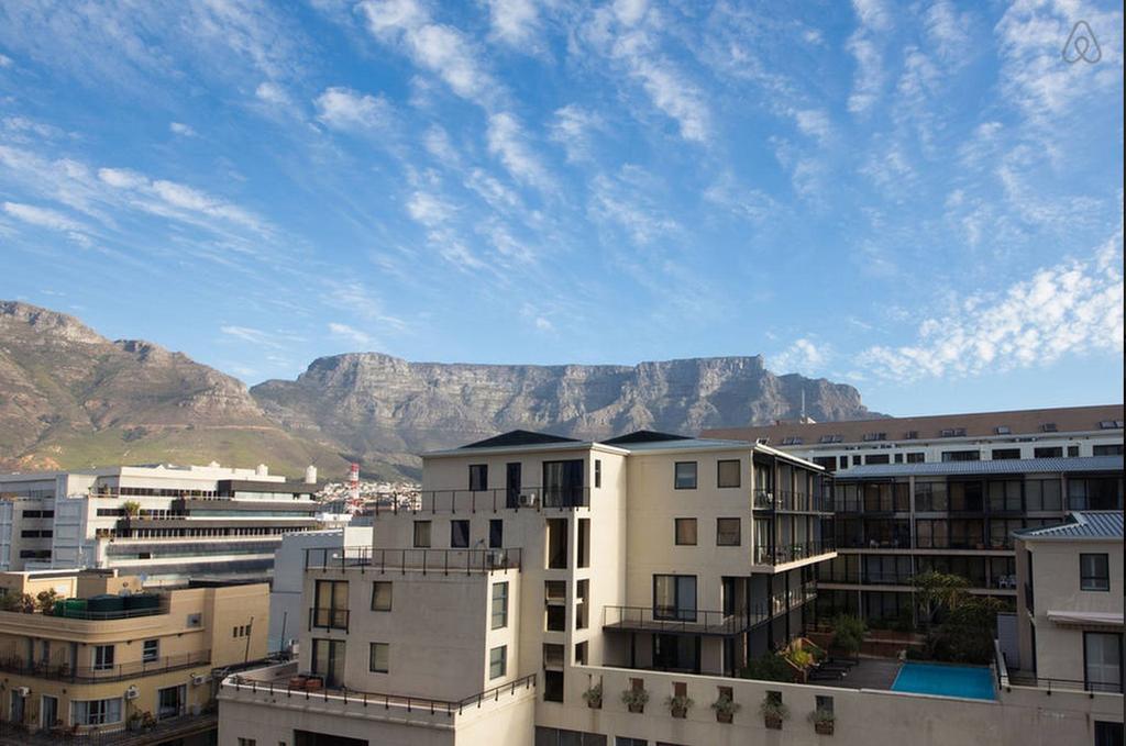 #1003 Cartwright - Stylish & Central Cape Town Bilik gambar